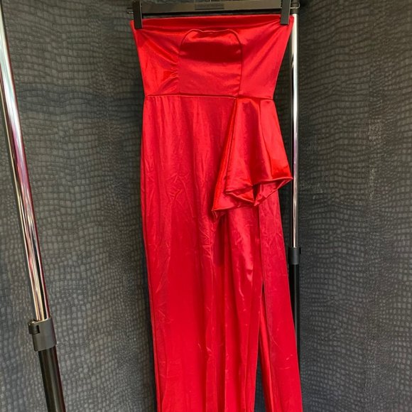 Red Satin dress with high slit - Picture 1 of 2